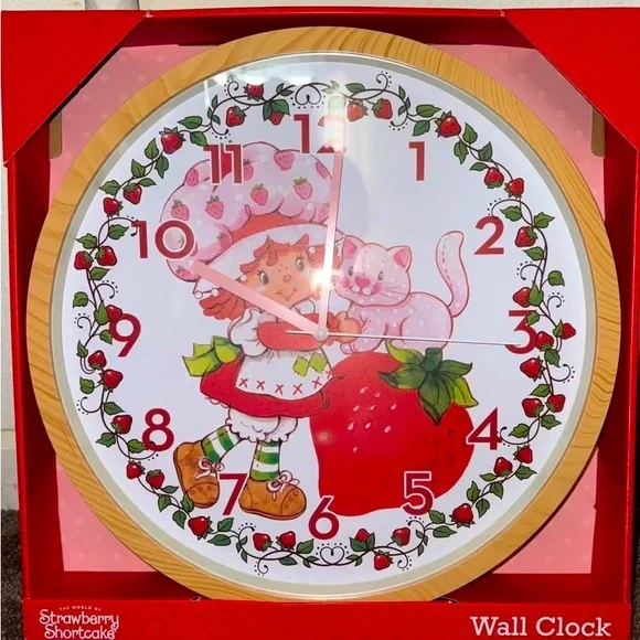 🍓🍰Strawberry Shortcake Wall Clock - Picture 2 of 3